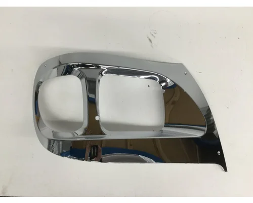 International 9900 Headlamp DoorBezel
