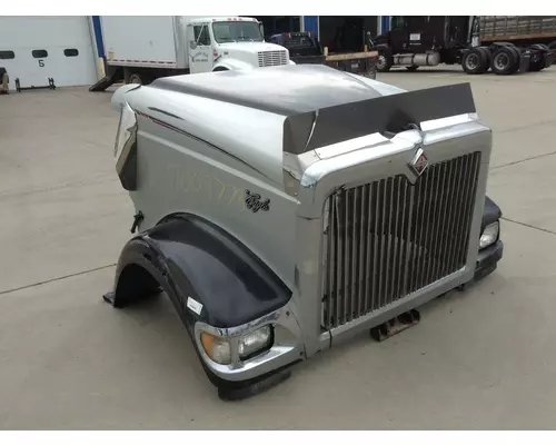 International 9900 Hood