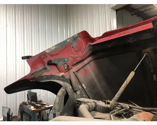 International 9900 Hood