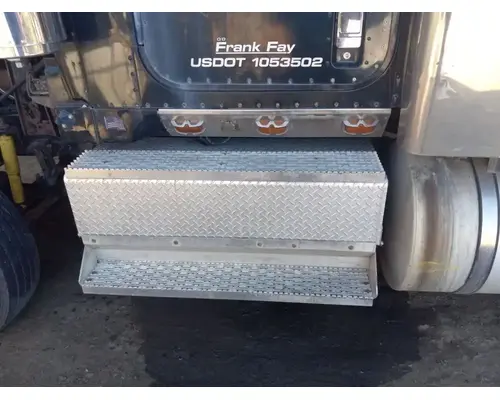 Battery Box International 9900I Casey's Truck Salvage World