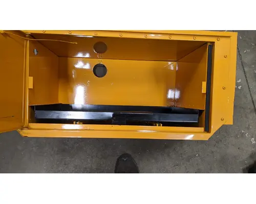 International CE Bus Battery BoxTray