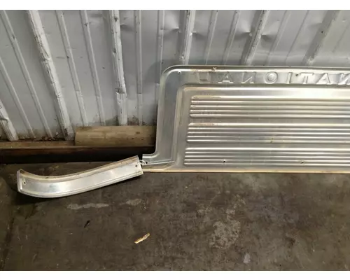 International CO1800 Grille