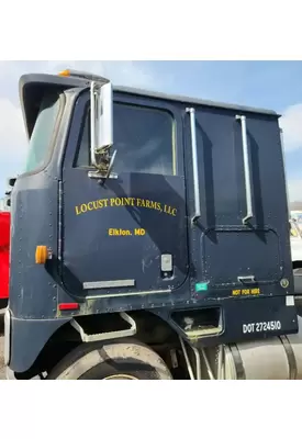 International COF-9670 Cab