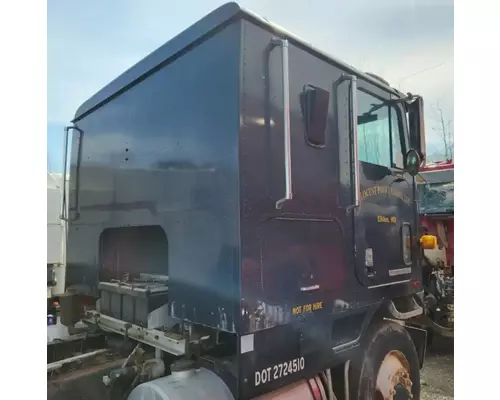 International COF-9670 Cab