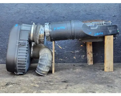 International CT660 Air Cleaner