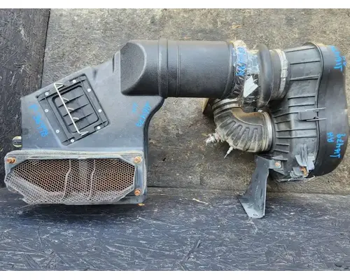 International CT660 Air Cleaner