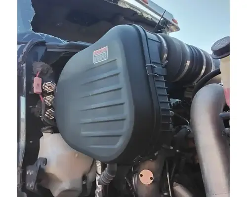International CT660 Air Cleaner