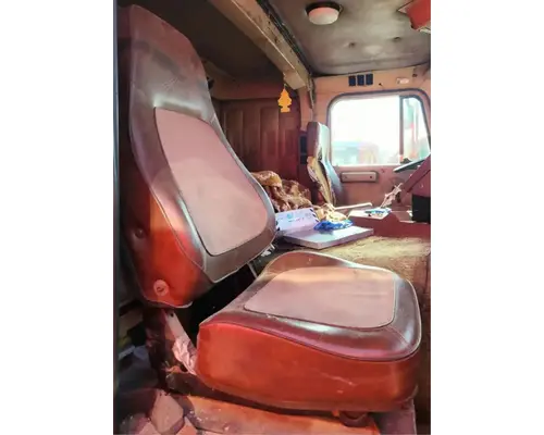 Seat, Front International COF-9670 Complete Recycling Group LLC