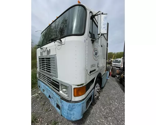 Complete Vehicle INTERNATIONAL COF-9700 SBA 