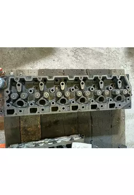 International DT 466E Cylinder Head