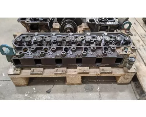 International DT360 Cylinder Head