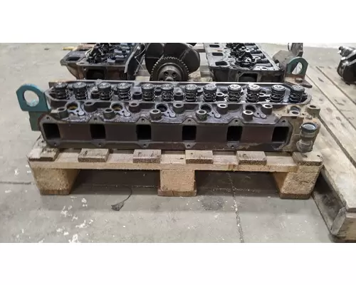International DT360 Cylinder Head