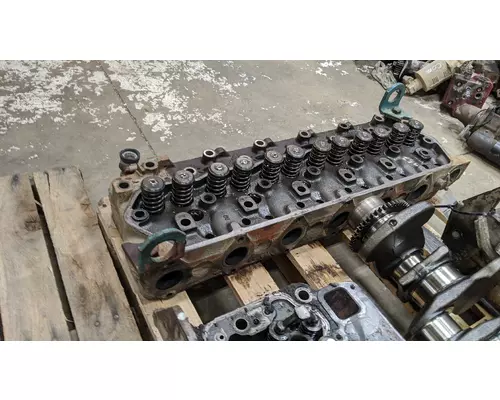 International DT360 Cylinder Head