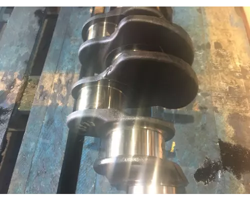 International DT444E Crankshaft