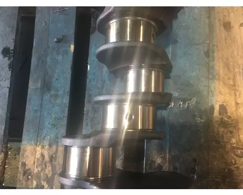 International DT444E Crankshaft