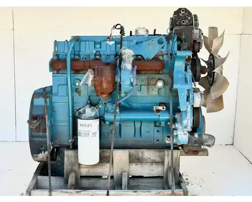 International DT444E Engine Assembly