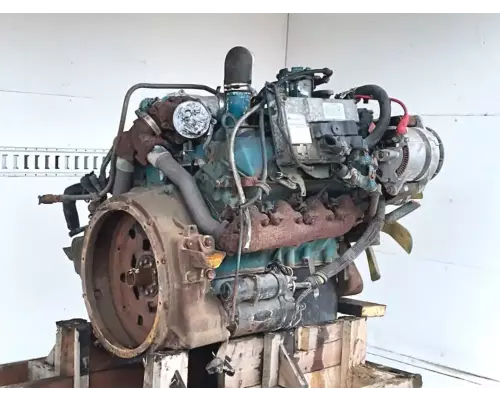 International DT444E Engine Assembly