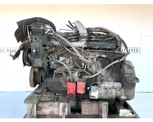 International DT466B Engine Assembly