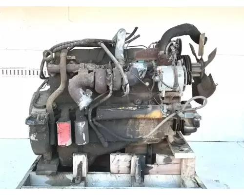 International DT466B Engine Assembly