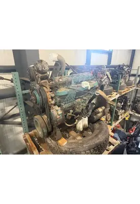 International DT466C Engine Assembly