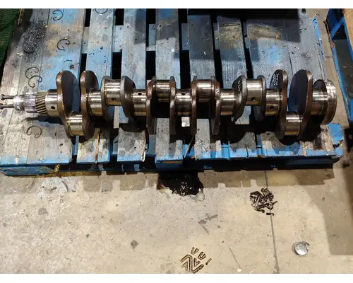 International DT466E Crankshaft