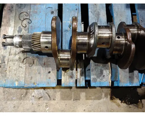 International DT466E Crankshaft
