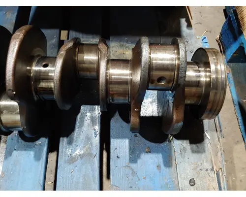 International DT466E Crankshaft