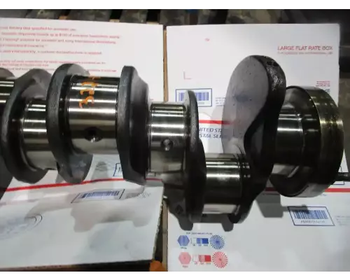 International DT466E Crankshaft