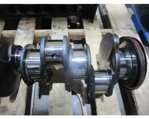 International DT466E Crankshaft