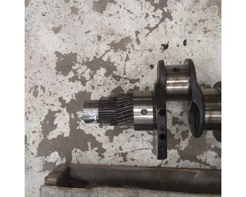 International DT466E Crankshaft