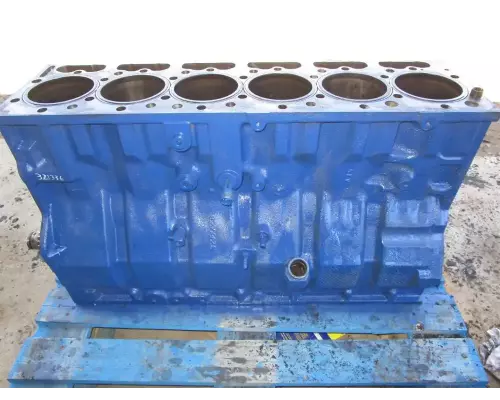 International DT466E Cylinder Block