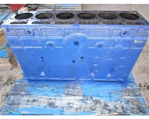 International DT466E Cylinder Block