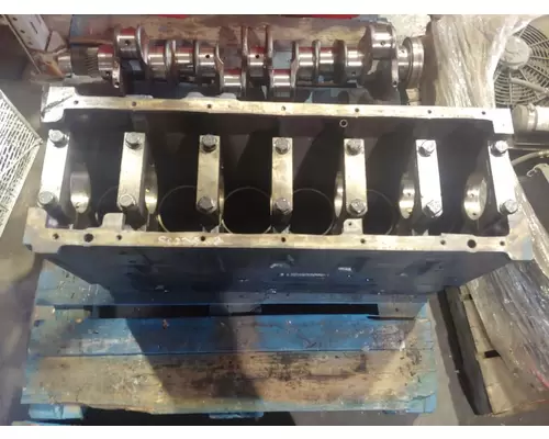 International DT466E Cylinder Block