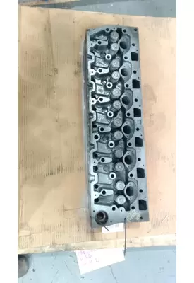 International DT466E Cylinder Head