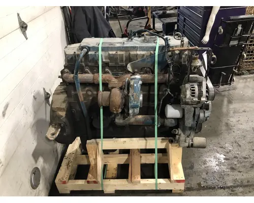 International DT466E Engine Assembly