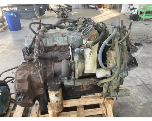 International DT466E Engine Assembly