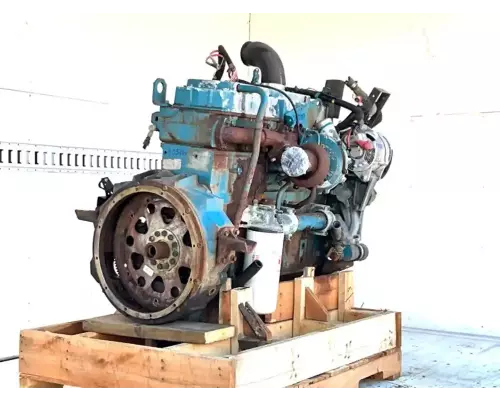 International DT466E Engine Assembly