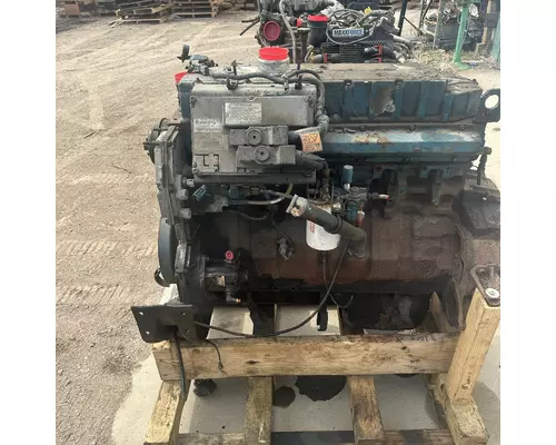 International DT466E Engine Assembly