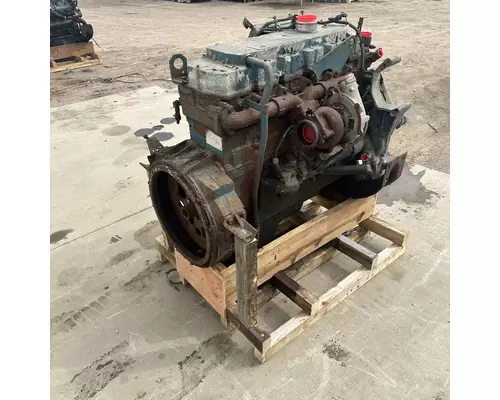International DT466E Engine Assembly