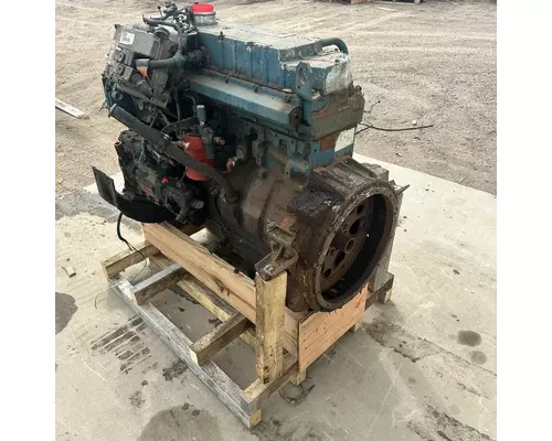 International DT466E Engine Assembly