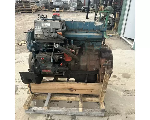 International DT466E Engine Assembly