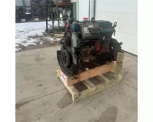 International DT466E Engine Assembly