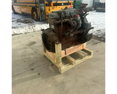 International DT466E Engine Assembly