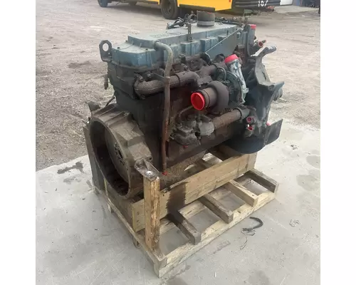 International DT466E Engine Assembly
