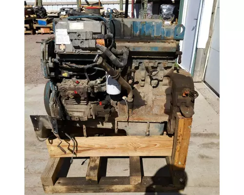 International DT466E Engine Assembly