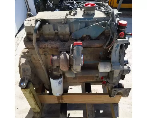 International DT466E Engine Assembly