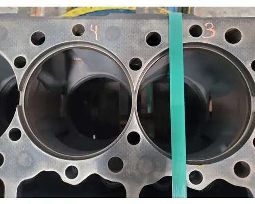 International DT466E Engine Block