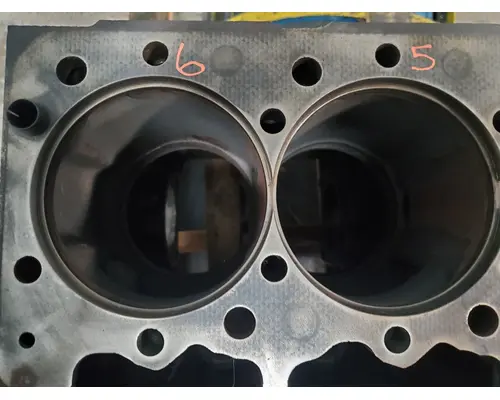 International DT466E Engine Block