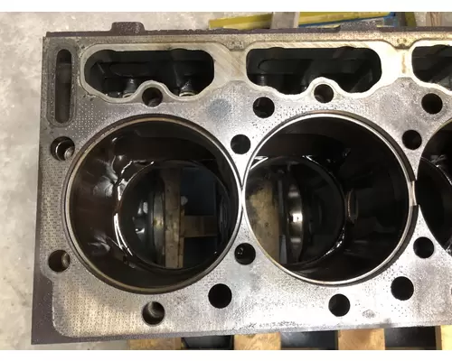 International DT466E Engine Block