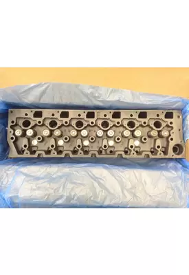 International DT466E Engine Head Assembly